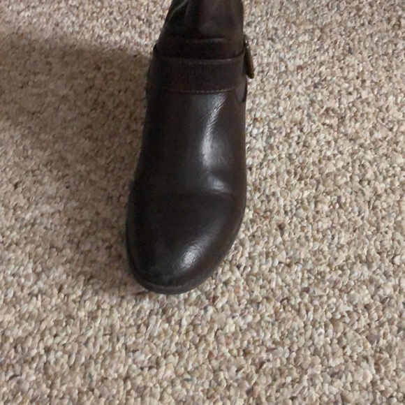 Fall boots - Picture 2 of 3